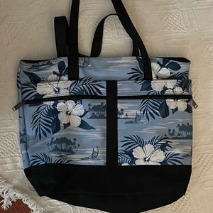 Hawaiian pattern bag